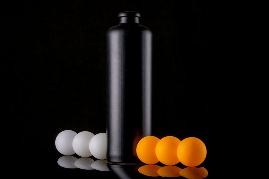 Table de ping-pong balles